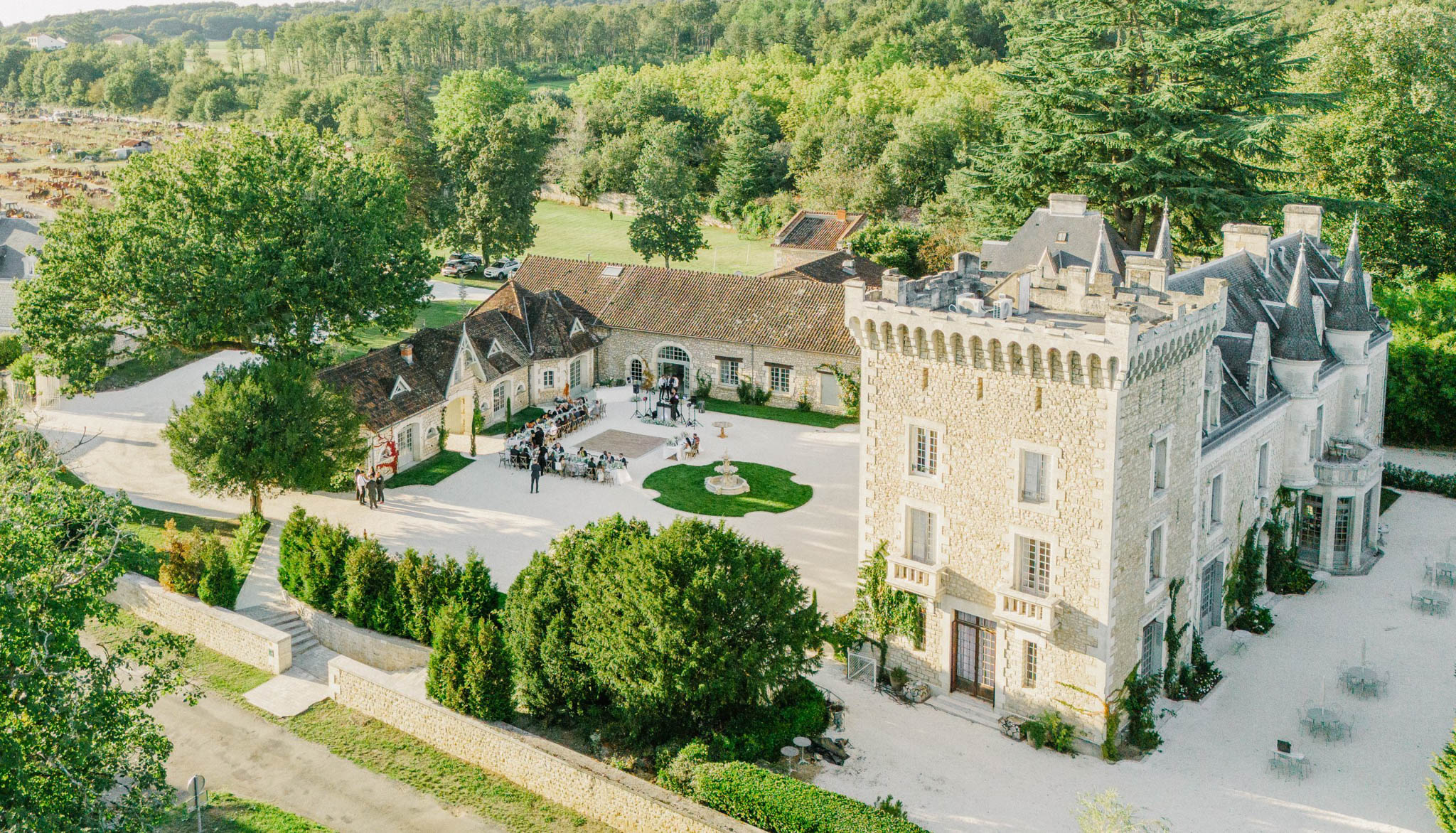 Château De La Couronne — elegant Charente wedding
